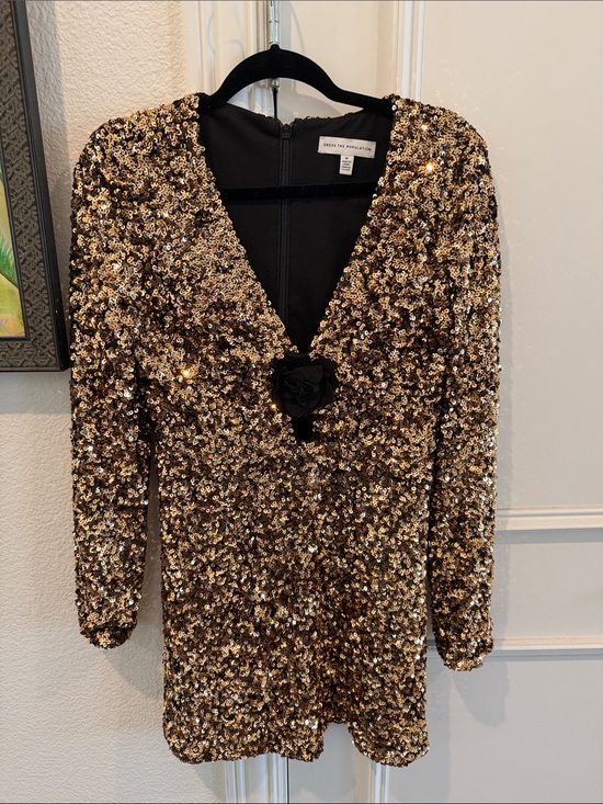Dress the Population Dresses & Skirts - Dress the Population Gold Sequin Long Sleeve V-Neck Mini Dress